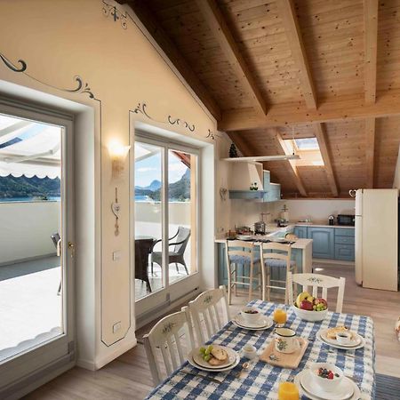 Attico Con Vista Sul Lago E Montagne A 莫尔韦诺 外观 照片